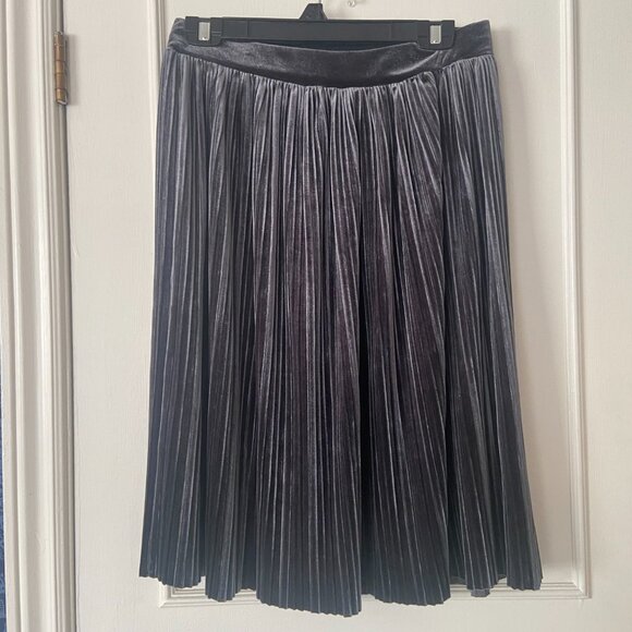 Velvet-look pleated skirt - Size Large - Picture 4 of 10